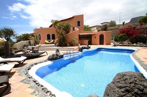 Villa 2696 — Luxury villa for rent in Goa