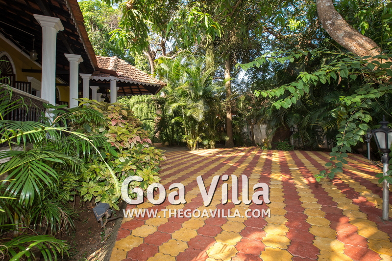 La Roca Village