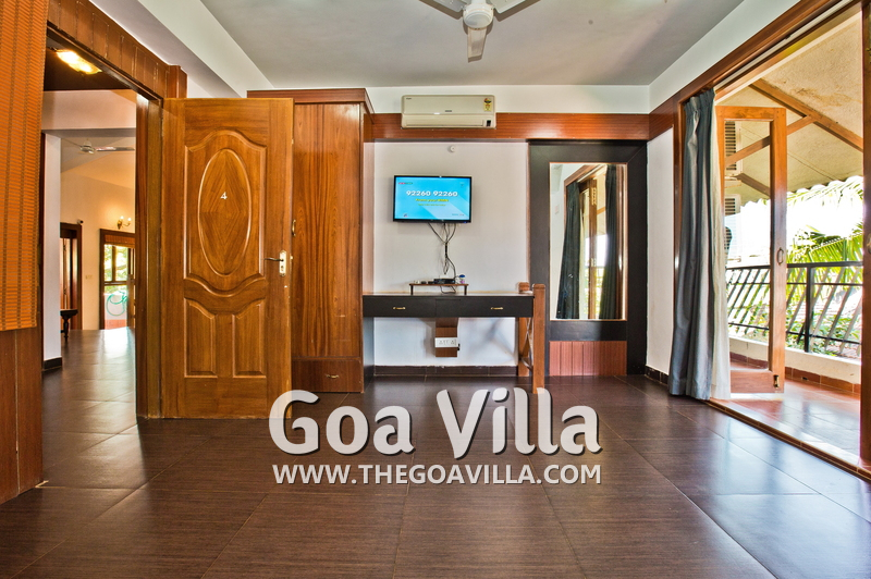 Donatella Villa