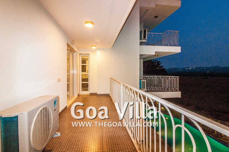 Ellie Apartment 3  2BHK