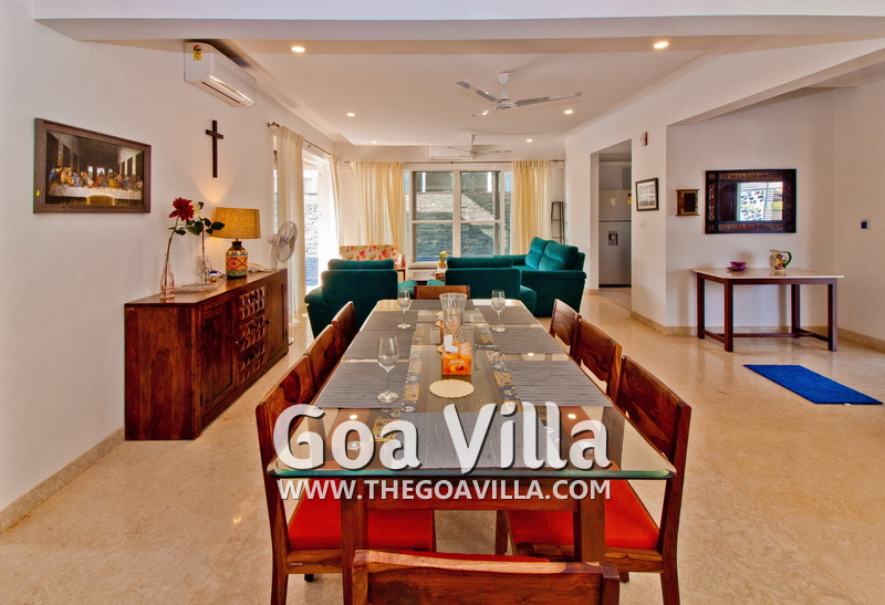 Molly  Villa