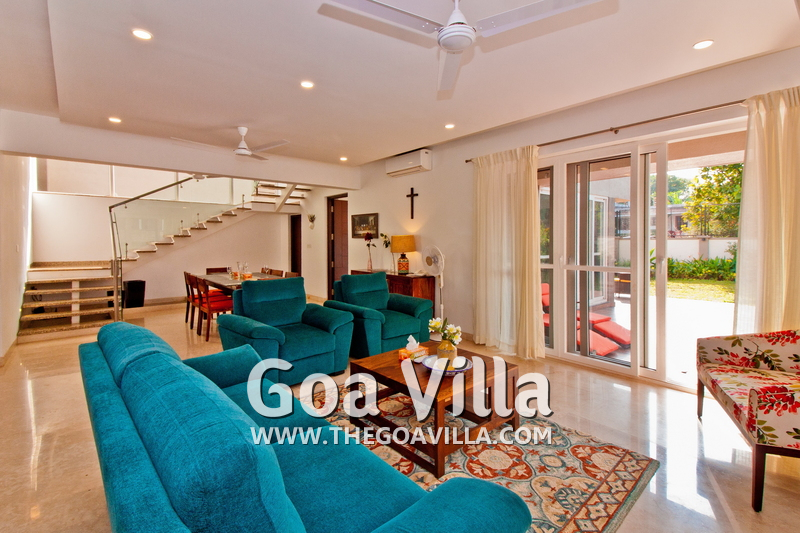 Molly  Villa