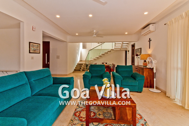 Molly  Villa
