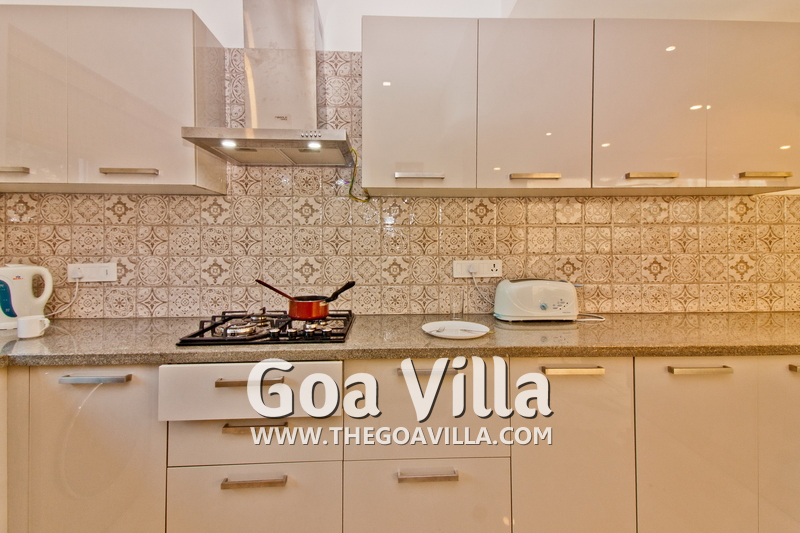 Polly Villa