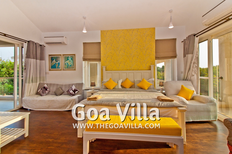 Polly Villa