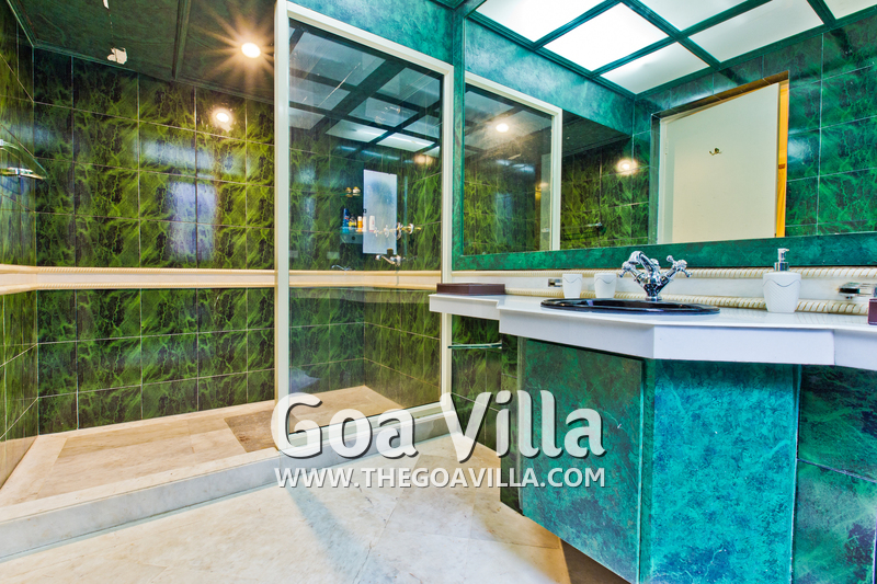 Eva Villa