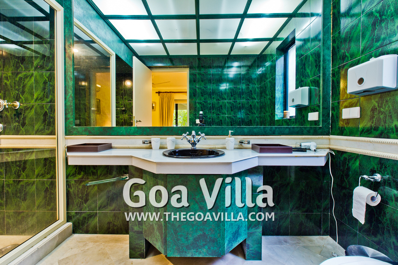 Eva Villa