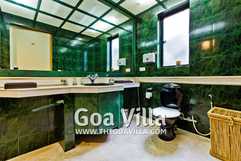 Eva Villa