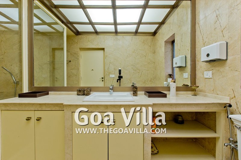 Eva Villa