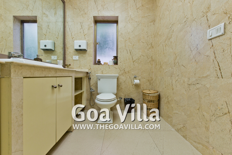 Eva Villa