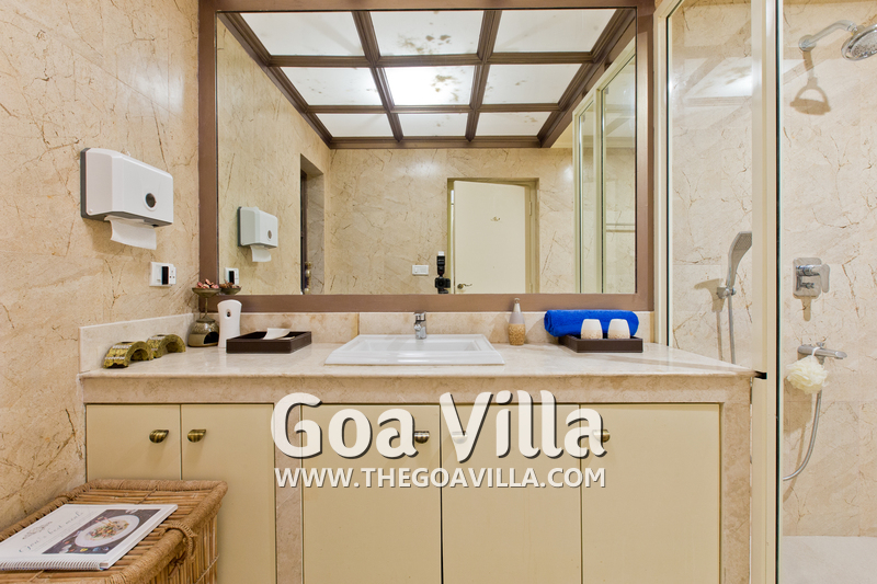 Eva Villa