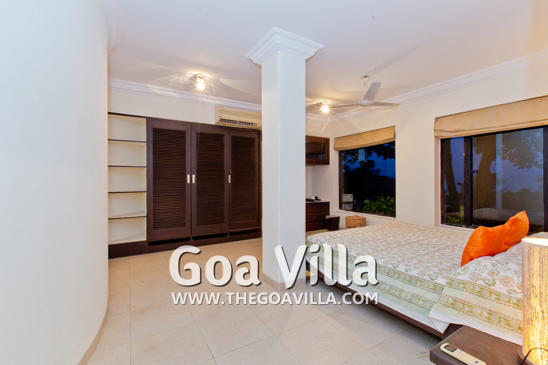 Eva Villa