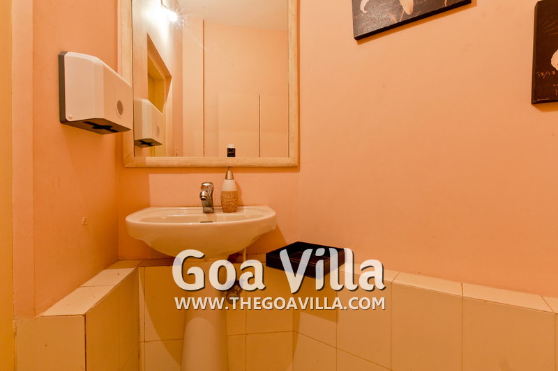 Eva Villa