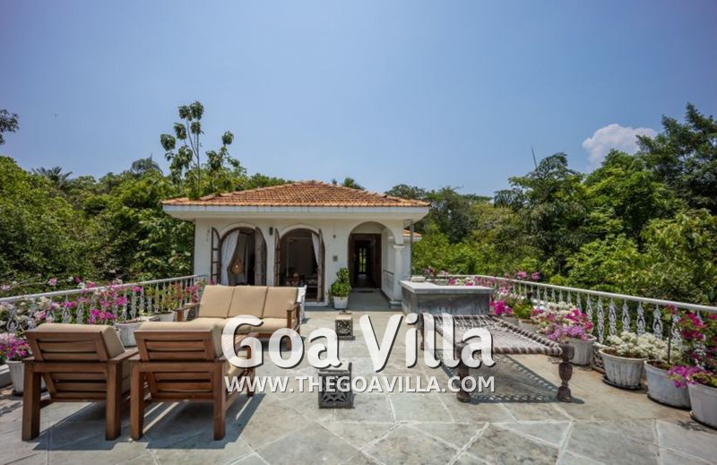 Villa Fieldscapes