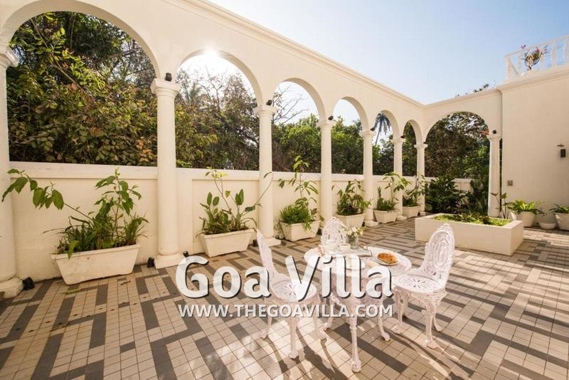 Villa Fieldscapes